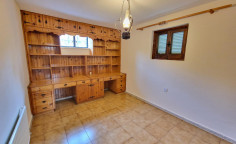 5 bedroom house to rent in Aglantzia