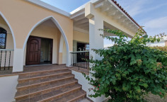 5 bedroom house to rent in Aglantzia