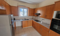 Three bedrooms apartment to rent in Strovolos