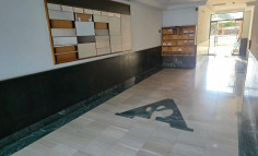 Spacious commercial for sale in Agioi Omologites
