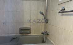 Spacious three bedroom upper house apartment 