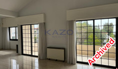 Spacious three bedroom upper house apartment 
