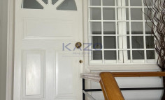 Spacious three bedroom upper house apartment 