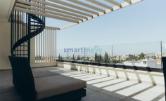 4 bedroom penthouse roof garden panoramic sea views for rent Limassol 