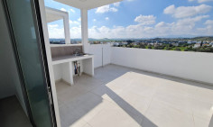 Two bedroom flat for sale in Tseri