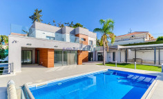 4 bedroom villa for sale Agios Tychonas Limassol 