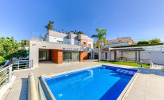4 bedroom villa for sale Agios Tychonas Limassol 