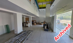 Spacious commercial for rent in Agioi Omologites