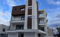 Modern unfurnished two bedroom apartment in sunny Columbia 
