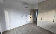 Modern unfurnished two bedroom apartment in sunny Columbia 