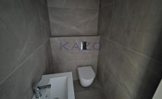 Modern unfurnished two bedroom apartment in sunny Columbia 