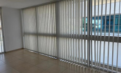 Large 4 bedroom apartment to rent in Engomi