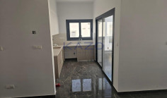 Modern penthouse apartment in quiet Polemidia Kato area 
