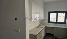 Modern penthouse apartment in quiet Polemidia Kato area 