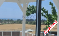 Spacious Moni bungalow with sea view 