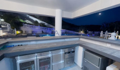 Spacious six bedroom villa in peaceful Akrounta area 