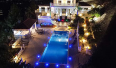 Spacious six bedroom villa in peaceful Akrounta area 