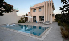 Large 4 bedroom house for sale in Protaras