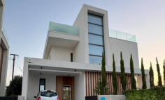 Large 4 bedroom house for sale in Protaras