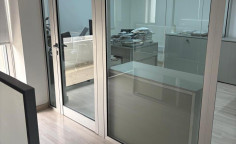 Lovely commercial to rent in Strovolos