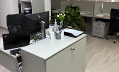 Lovely commercial to rent in Strovolos