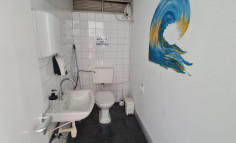 Spacious commercial to rent in Lykabittos