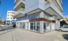 Spacious commercial to rent in Lykabittos