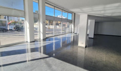 Spacious commercial to rent in Lykabittos