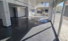 Spacious commercial to rent in Lykabittos
