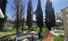 Lovely for bedrooms house for sale in Lakatamia