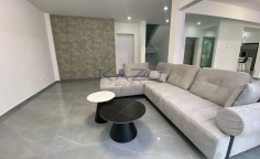 Brand new 5-bedroom villa with pool in Agios Tychonas 