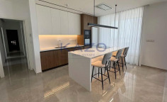 Prestigious 3 bedroom apartment with gym and pool for rent in Agia Fyla 