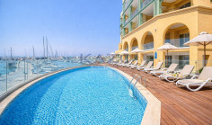 Seafront apartment in Agios Antonios with pool Seafront apartment in Agios Antonios with pool
