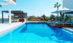 6 bed house to rent in Ayia Napa