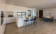 4 beds house to rent in Ayia Napa