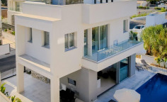 4 bed house to rent in Ayia Napa