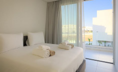 4 bed house to rent in Ayia Napa