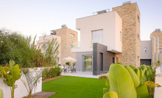 4 bed house to rent in Ayia Napa