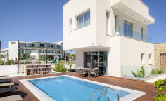 4 bedrooms house to rent in Ayia Napa