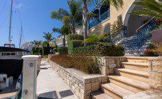 Sea front villa for sale in Agios Antonios 