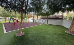 2 apartment with swimming pool for sale in Mesa Geitonia