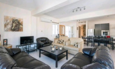 4 bedroom house to rent in Agia Thekla