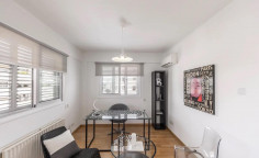 Spacious 2 bedrooms apartment to rent in Agioi Omologites
