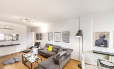 Spacious 2 bedrooms apartment to rent in Agioi Omologites