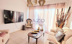 Spacious furnished apartment with pool in Parekklisia 
