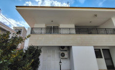 8 bedroom house for sale in Aglantzia