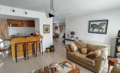 8 bedroom house for sale in Aglantzia