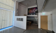Spacious commercial for rent in Lykabittos