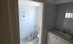 Spacious commercial for rent in Lykabittos