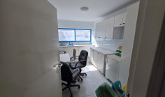 Spacious commercial for rent in Lykabittos